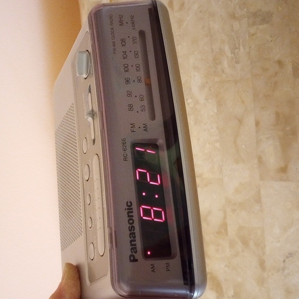 Alarm Clock Radio AM/FM - PANASONIC - Picture 5 of 15